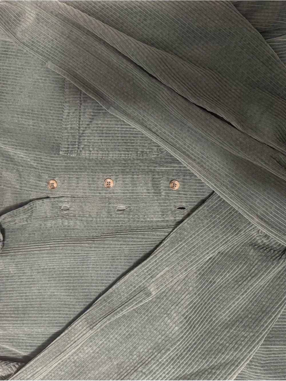 Forever 21 Men’s Sage Green Corduroy Button-Down Shirt